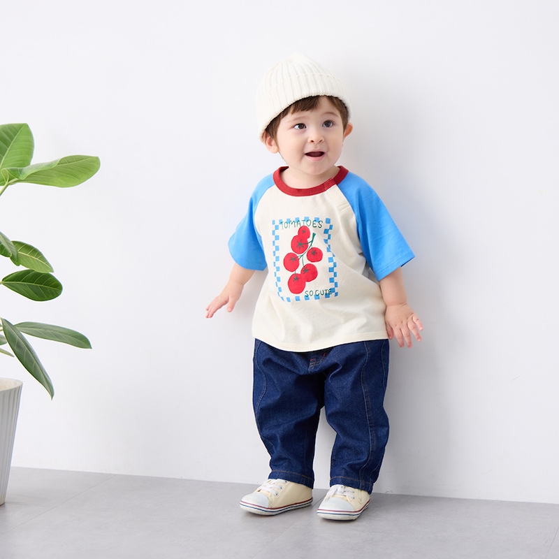 アイボリー×ブルー／モデル身長79cm・80サイズ着用・体重10.5kg