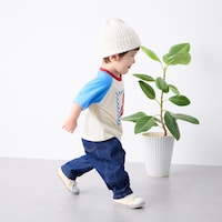 アイボリー×ブルー／モデル身長79cm・80サイズ着用・体重10.5kg