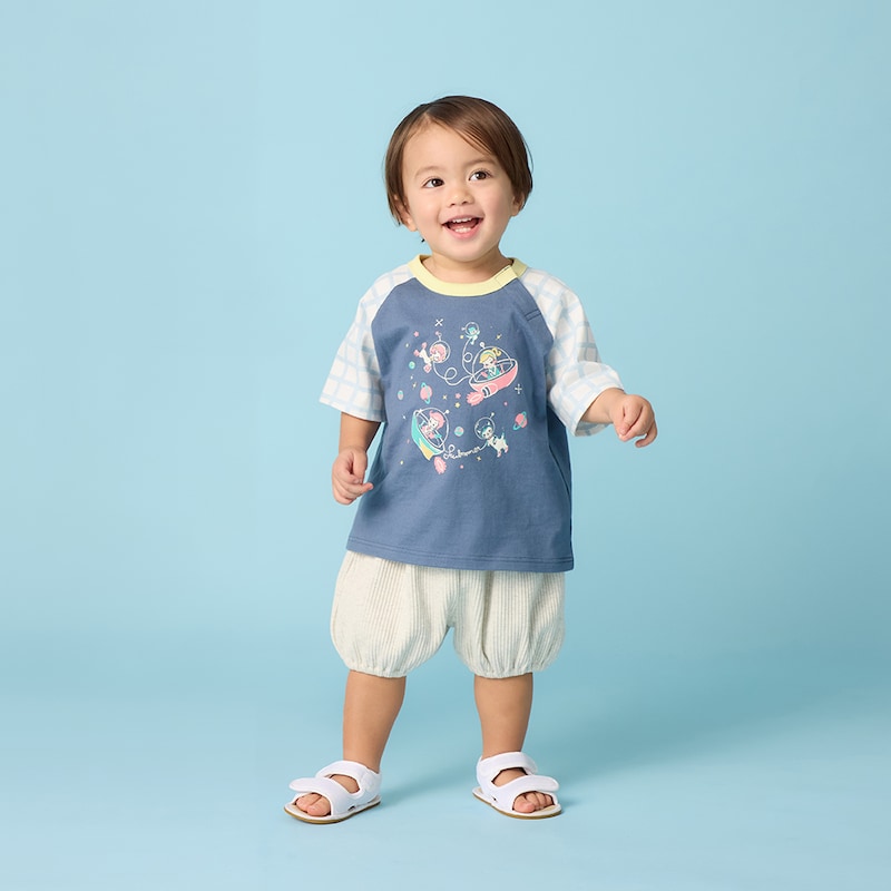 ネイビー系／モデル身長78cm・80サイズ着用・体重10.5kg