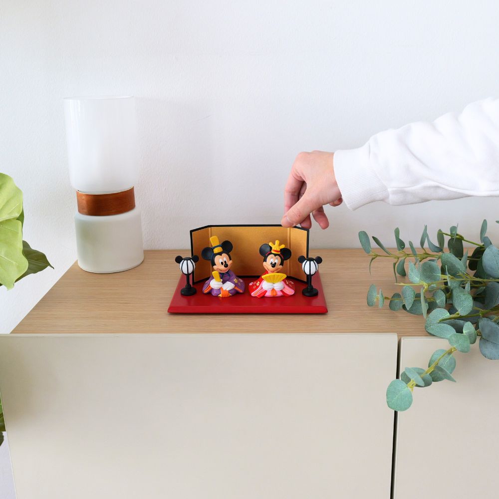 手軽に飾れる♪手のひらサイズの収納箱付きおひなさま「ミッキー