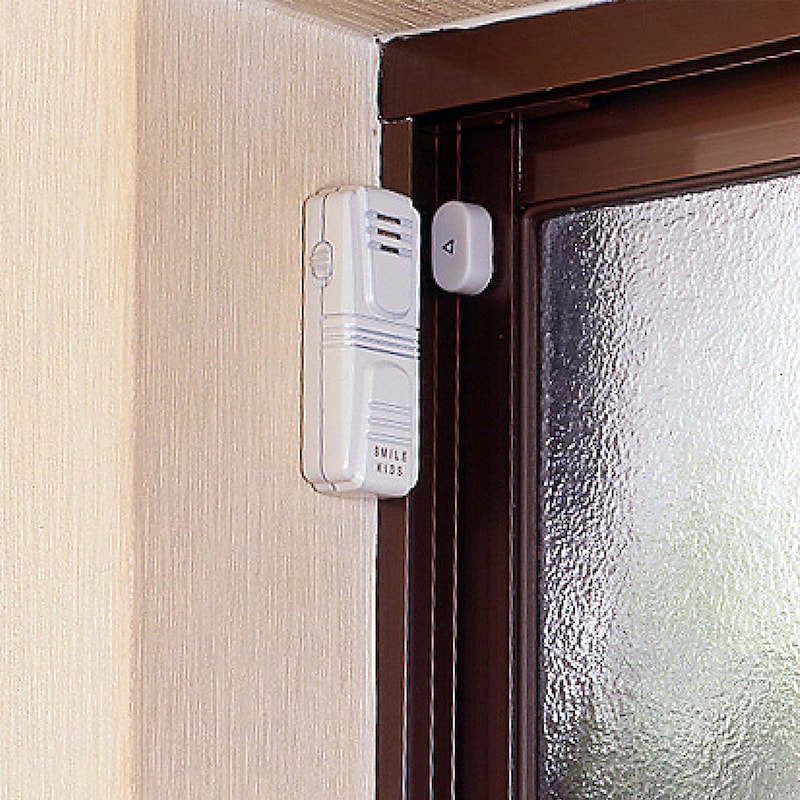 電池式タイプで配線工事不要、窓にも使えます