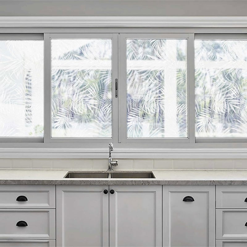 柄合わせしやすく大きな窓にも貼りやすい