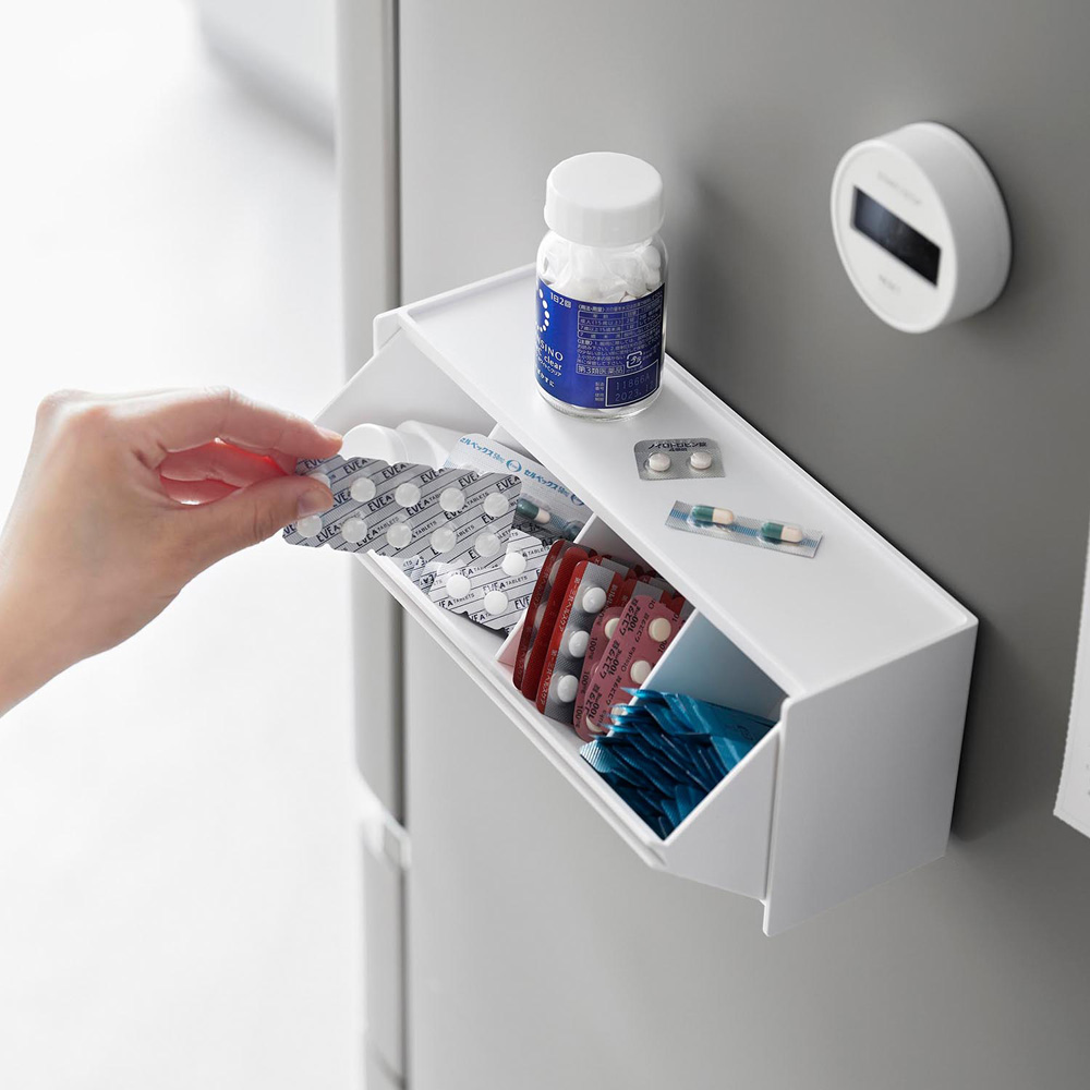 【タワー/tower】マグネットお薬 & サプリメント収納ケース