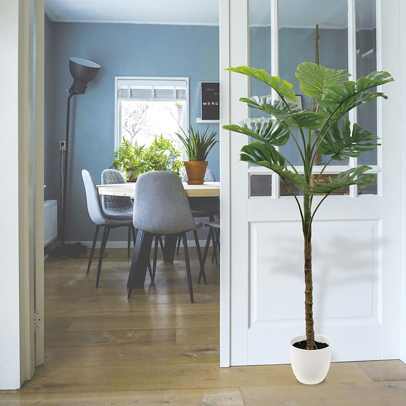 高さ約130cm。南国リゾートのような雰囲気をお部屋に