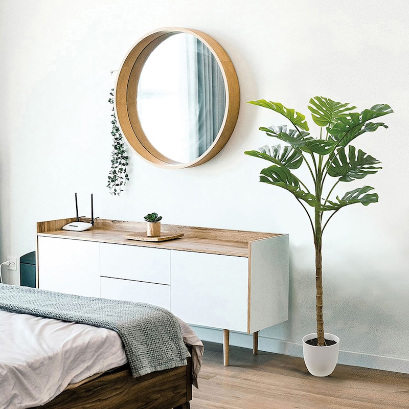 枯れる心配がなく、水やりなどのお手入れも不要