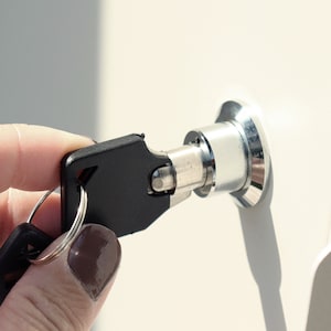 スペアキーが１本付属