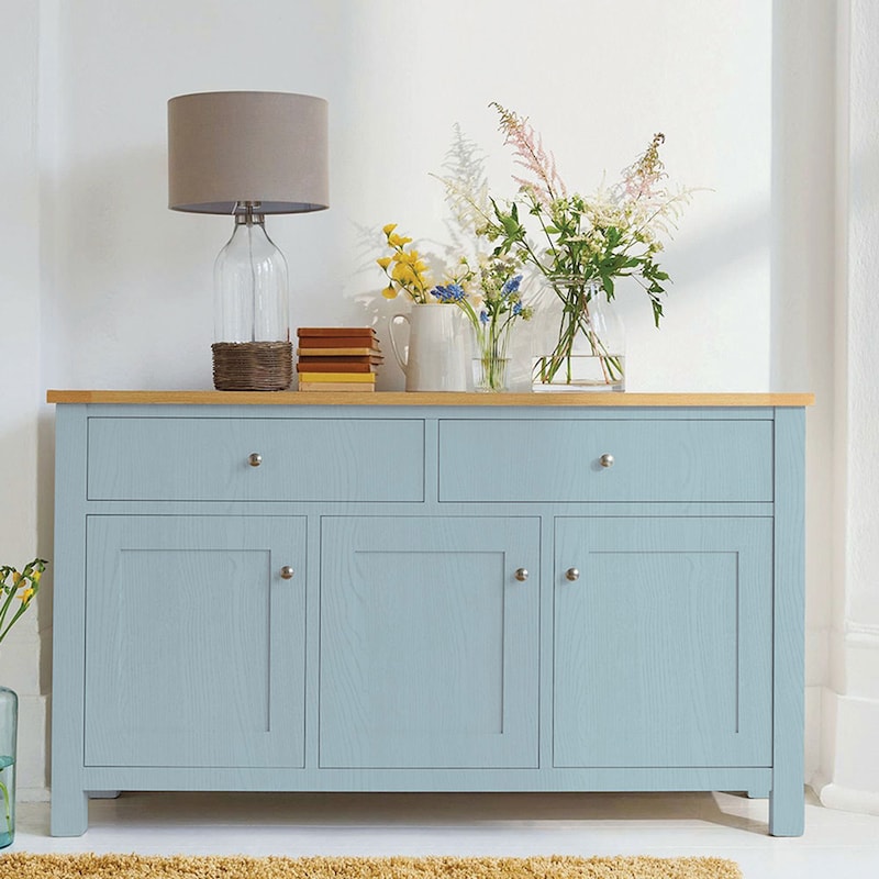 木目の上に塗装を施したような模様とカラー