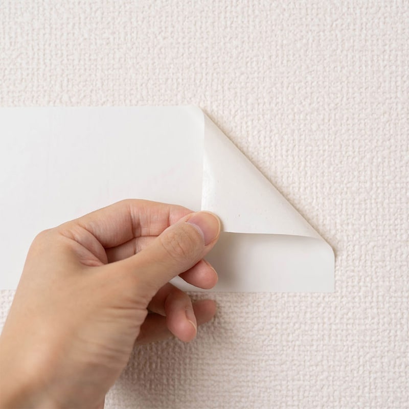 貼り直しが可能で、綺麗にはがせる