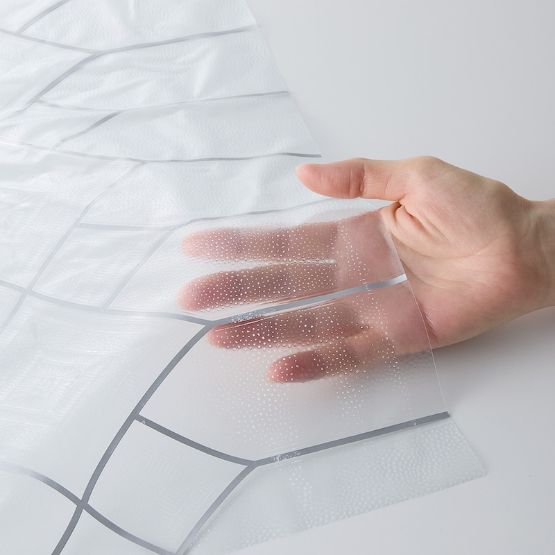 表面はエッチングガラスのようにデコボコとしたテクスチャー