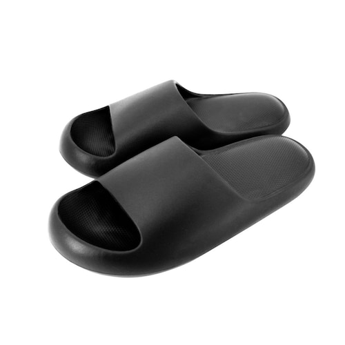 足の圧迫軽減設計で、まるで浮いてるような履き心地の「無重力サンダル」