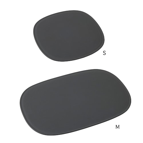 「木」と「樹脂・ゴム」の、いいとこどり。安定性も使い心地も追求したまな板 【食洗機対応】