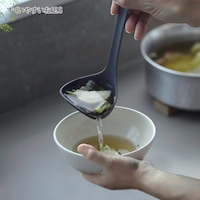 細口のボトルやマグカップにも