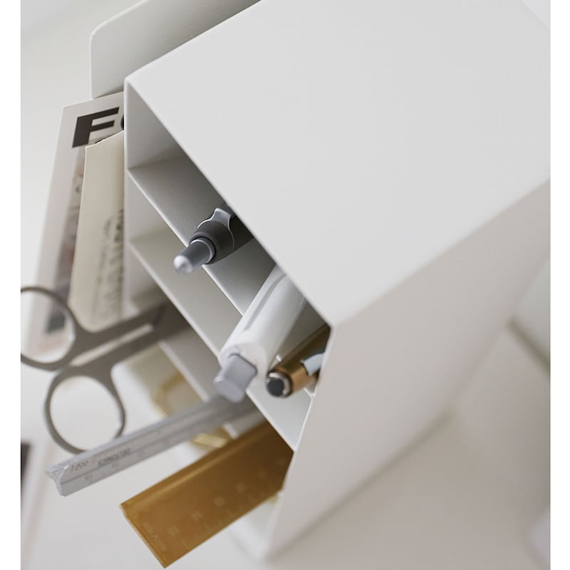 DMや長い定規が収納できます