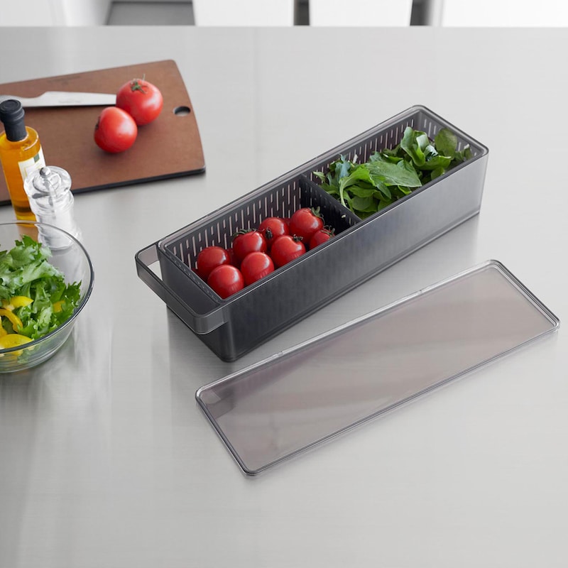 野菜や果物の水切りができる、蓋＆仕切り付き冷蔵庫中ザルボウル