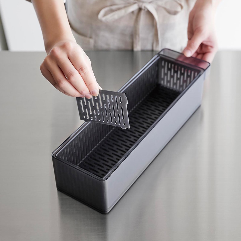 調節できる取り外し可能な仕切り板付き