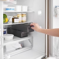 重ねて収納できるのでスペースの有効活用に