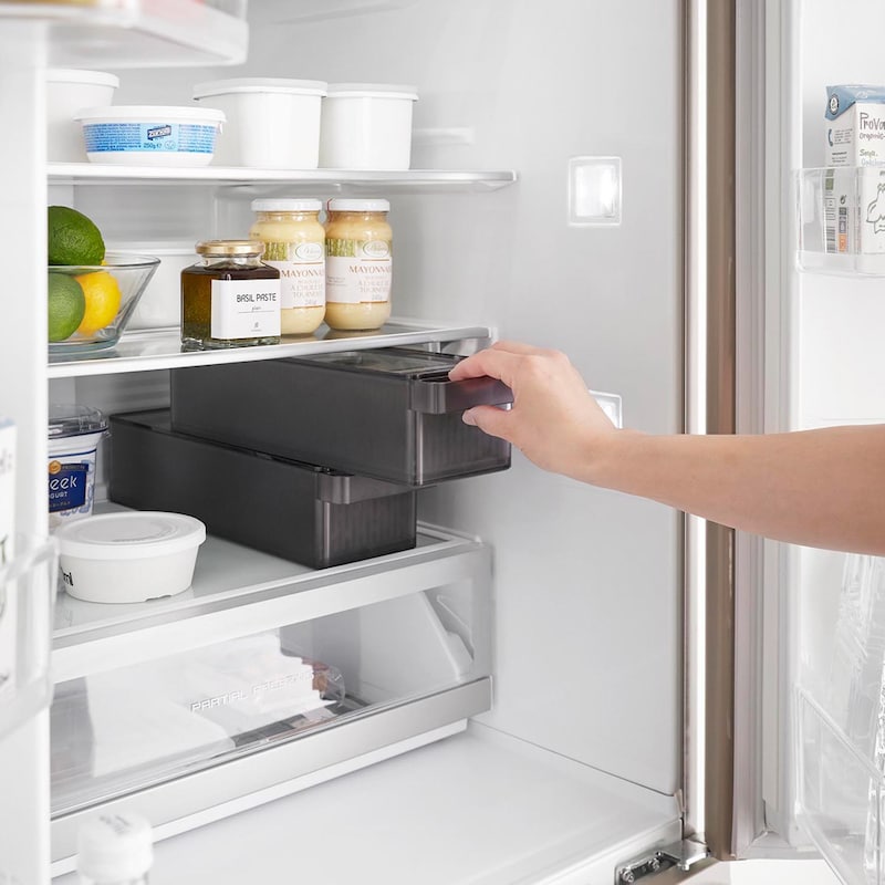 重ねて収納できるのでスペースの有効活用に