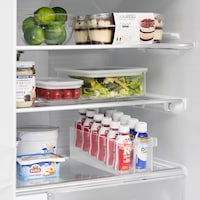スリムなので種類別でドリンクを並べて収納するのに便利