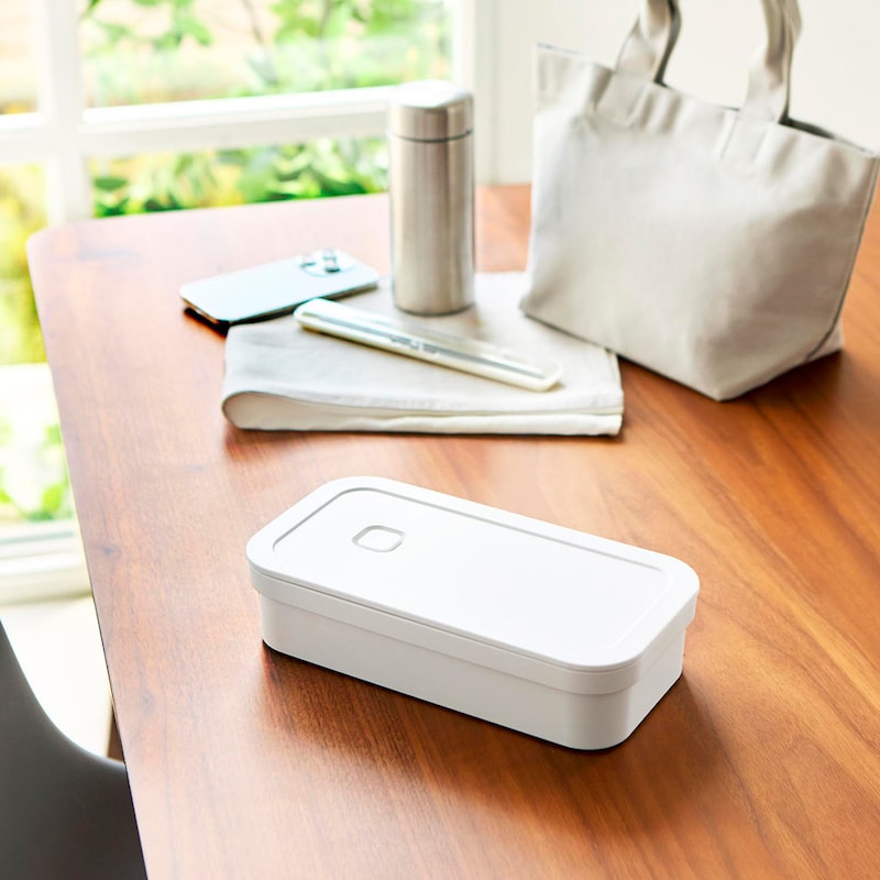 バルブをプッシュして簡単密閉！パッキンが汁漏れを防ぎます