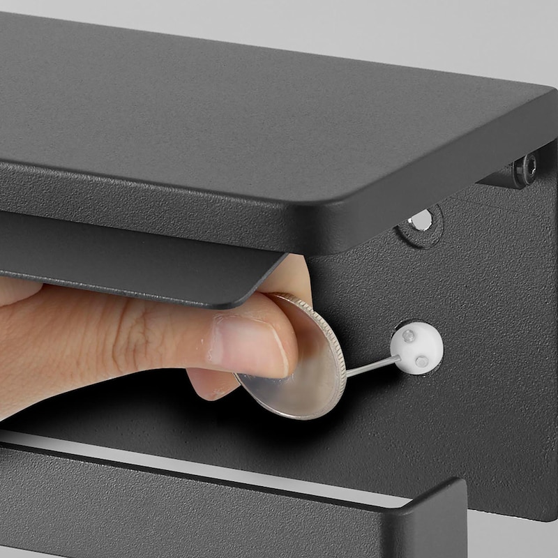 付属の石こうボードピンで壁面のお好みの位置に取り付けできます