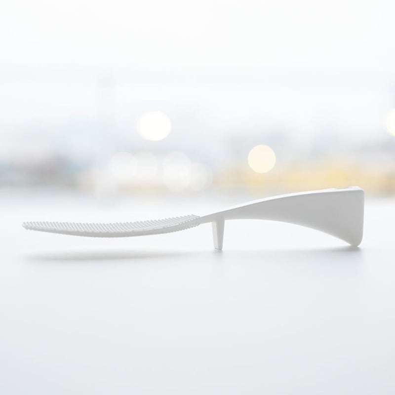 そのまま置いても先端が浮いて衛生的