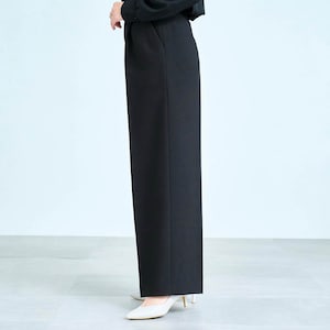 モデル身長168cm／M・股下70cm ※写真は撮影用のため股下＋6cmになります。