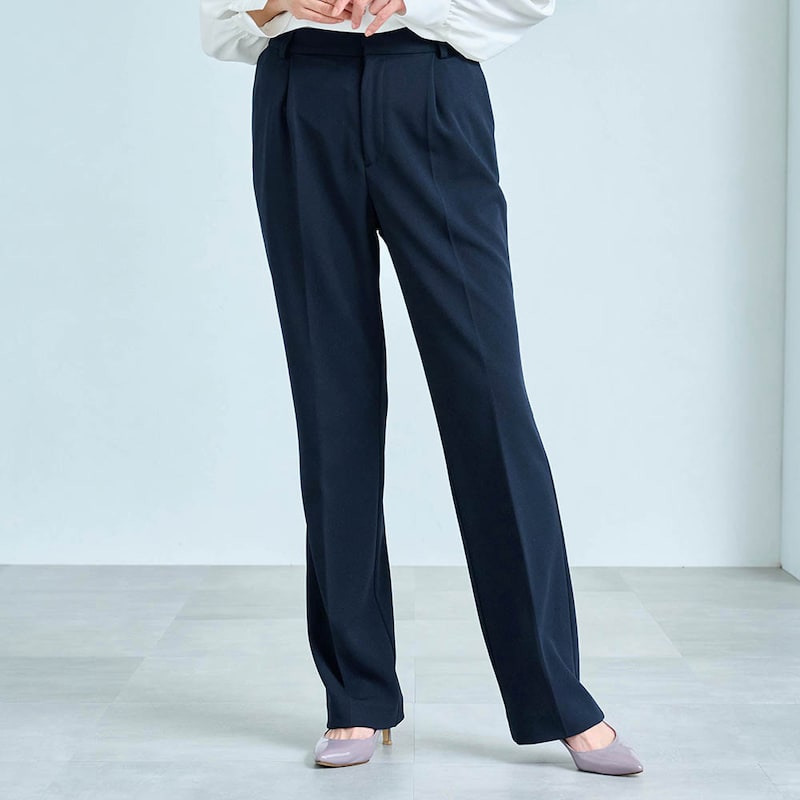 モデル身長168cm／M ※写真は撮影用のため股下＋6cmになります。