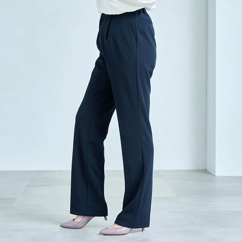 モデル身長168cm／M ※写真は撮影用のため股下＋6cmになります。