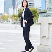 モデル身長169cm／M ※写真は撮影用のため股下＋6cmになります。