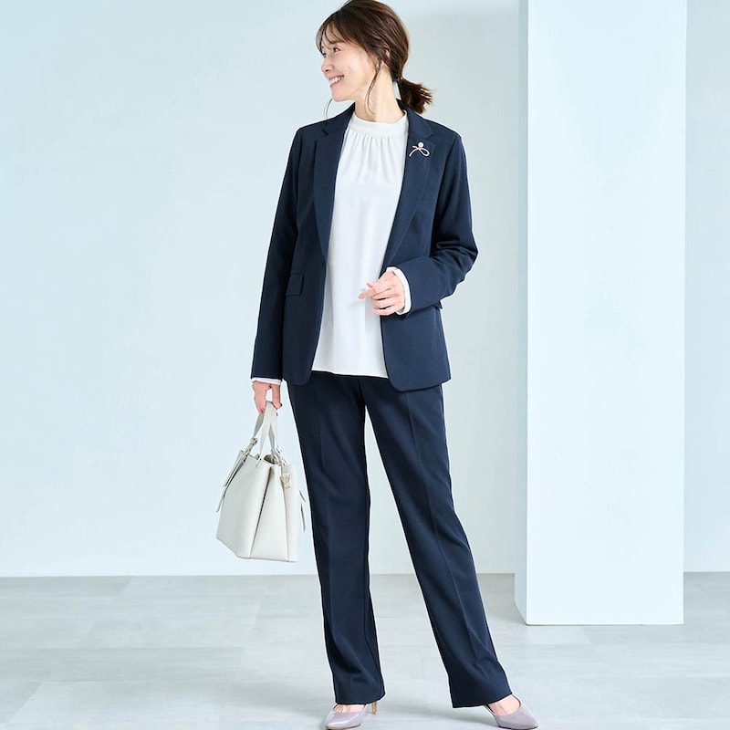 モデル身長168cm／M ※写真は撮影用のため股下＋6cmになります。