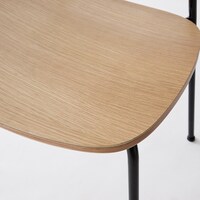 高級感あるオーク材の木目