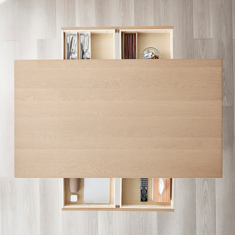 引出し4杯付き。カトラリーやノートPCなどを収納し、テーブル上をきれいに保ちます