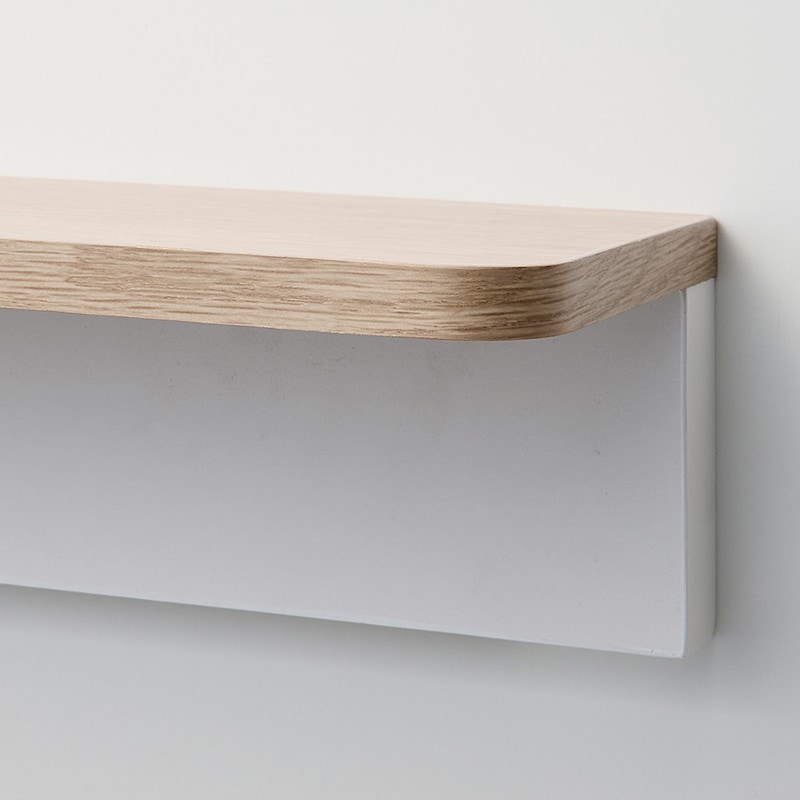 素材アップ／ホワイト 棚板は丸みを持たせたやさしい印象