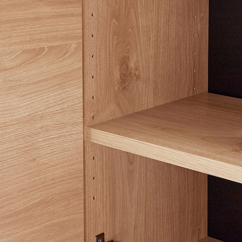 棚板は3cmピッチで可動できます。※仕様のみの参照。表面材の仕様は異なります。