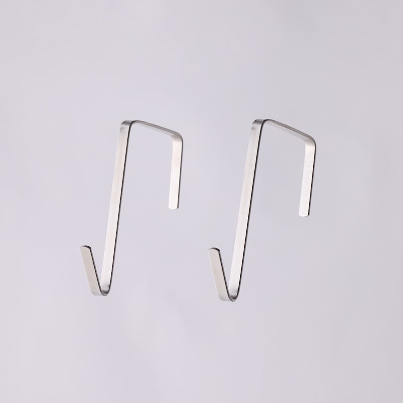 付属のフックは扉の厚み33～43mmに対応しています