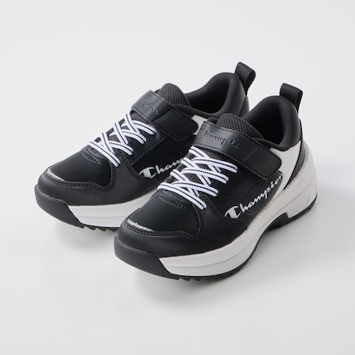 靴ひもゴムで履きやすいロゴスニーカー