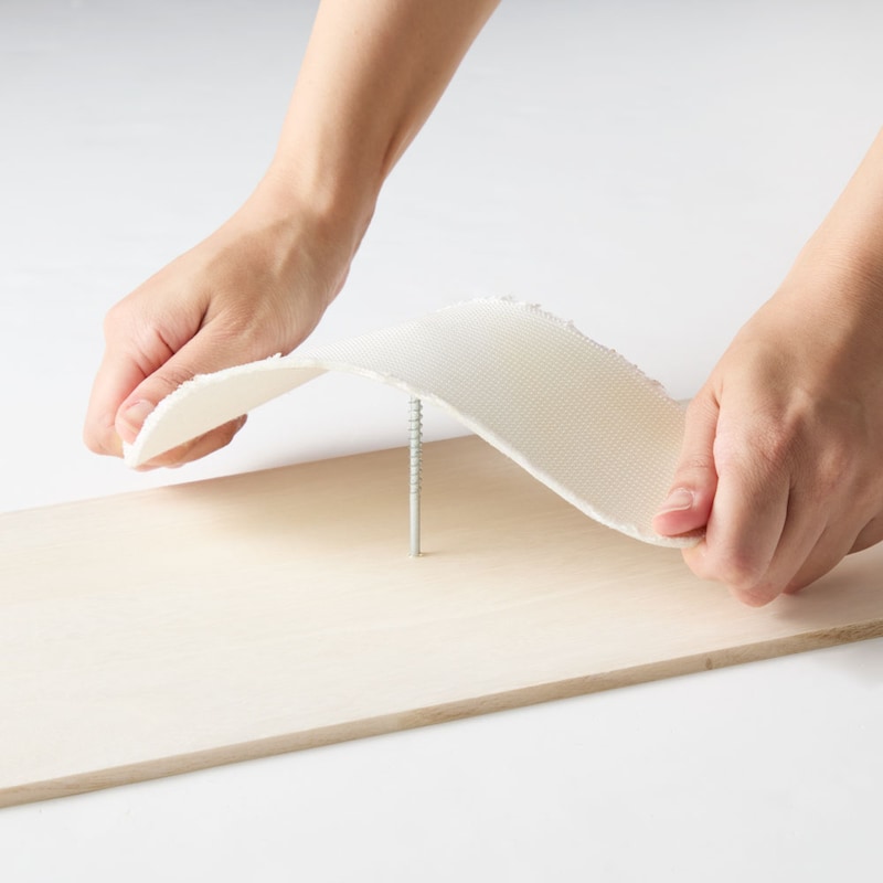 釘やガラス片から足裏を守る、踏みぬき防止インソール