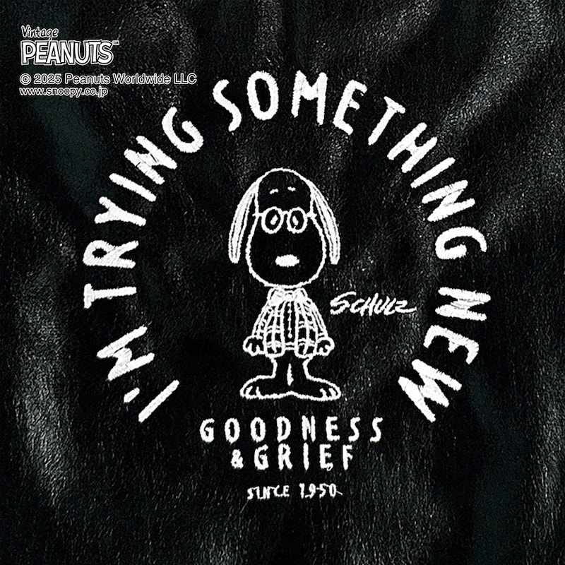 刺繍部分アップ　ブラックＭ