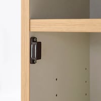 クローズ時には、扉部をマグネットで固定して閉められます