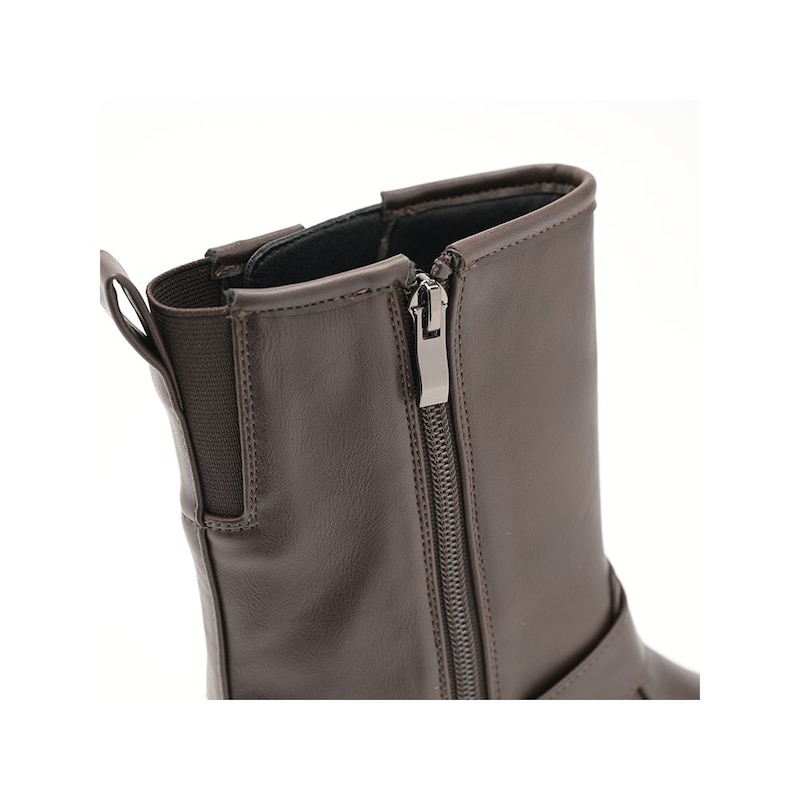 上げ下げしやすい大きな持ち手