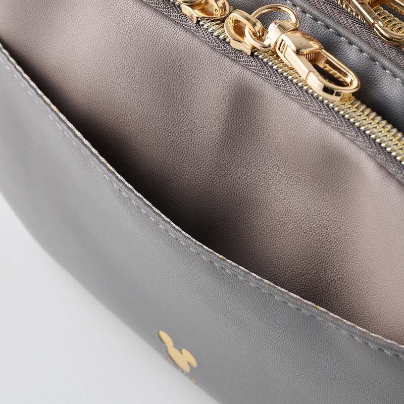 前にオープンポケット付き