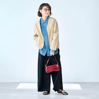 モデル身長162cm／M アイボリー着用