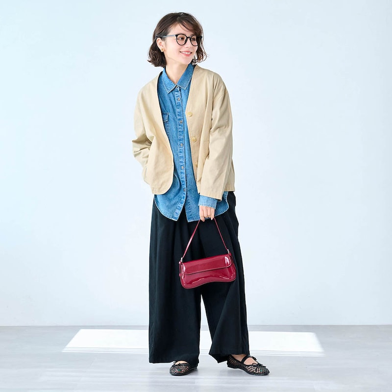 モデル身長162cm／M アイボリー着用