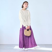 モデル身長162cm／M　ホワイト着用
