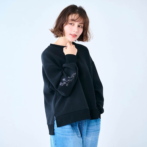 ゆったりシルエットのきれい見えプルオーバー／イングリッシュガーデン 「ミニラボ」