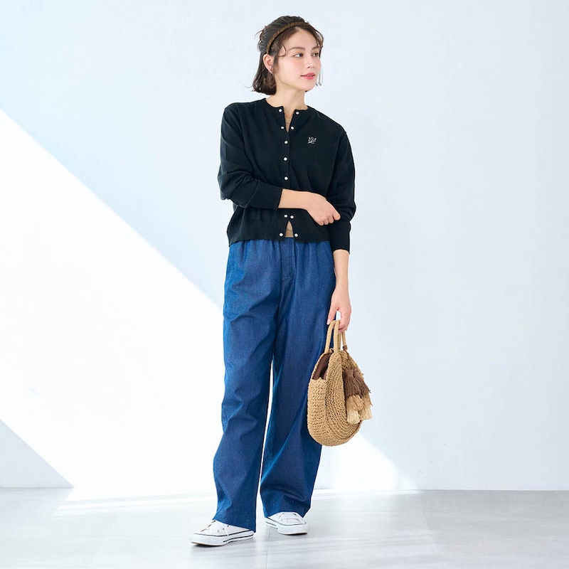 モデル身長162cm／M　ブラック着用