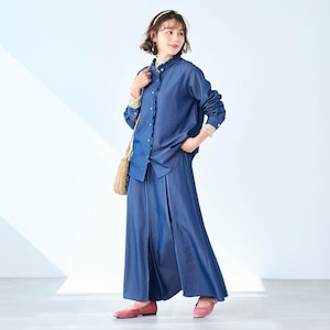 モデル身長162cm／M　愛らしさ（アイボリー）着用