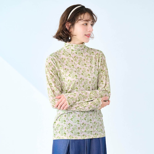 ほんのり透け感のあるタートルネックプルオーバー 「ミニラボ」