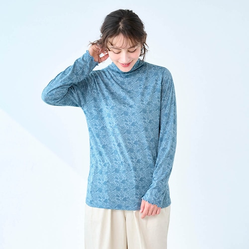 ほんのり透け感のあるタートルネックプルオーバー 「ミニラボ」