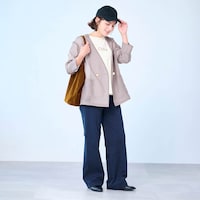 モデル身長162cm／M　植物標本（ホワイト）着用